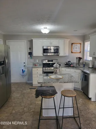 $2,100 | 220 Newport Drive, Jacksonville, NC 28540