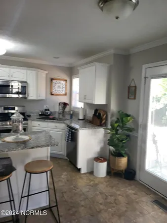 $2,100 | 220 Newport Drive, Jacksonville, NC 28540