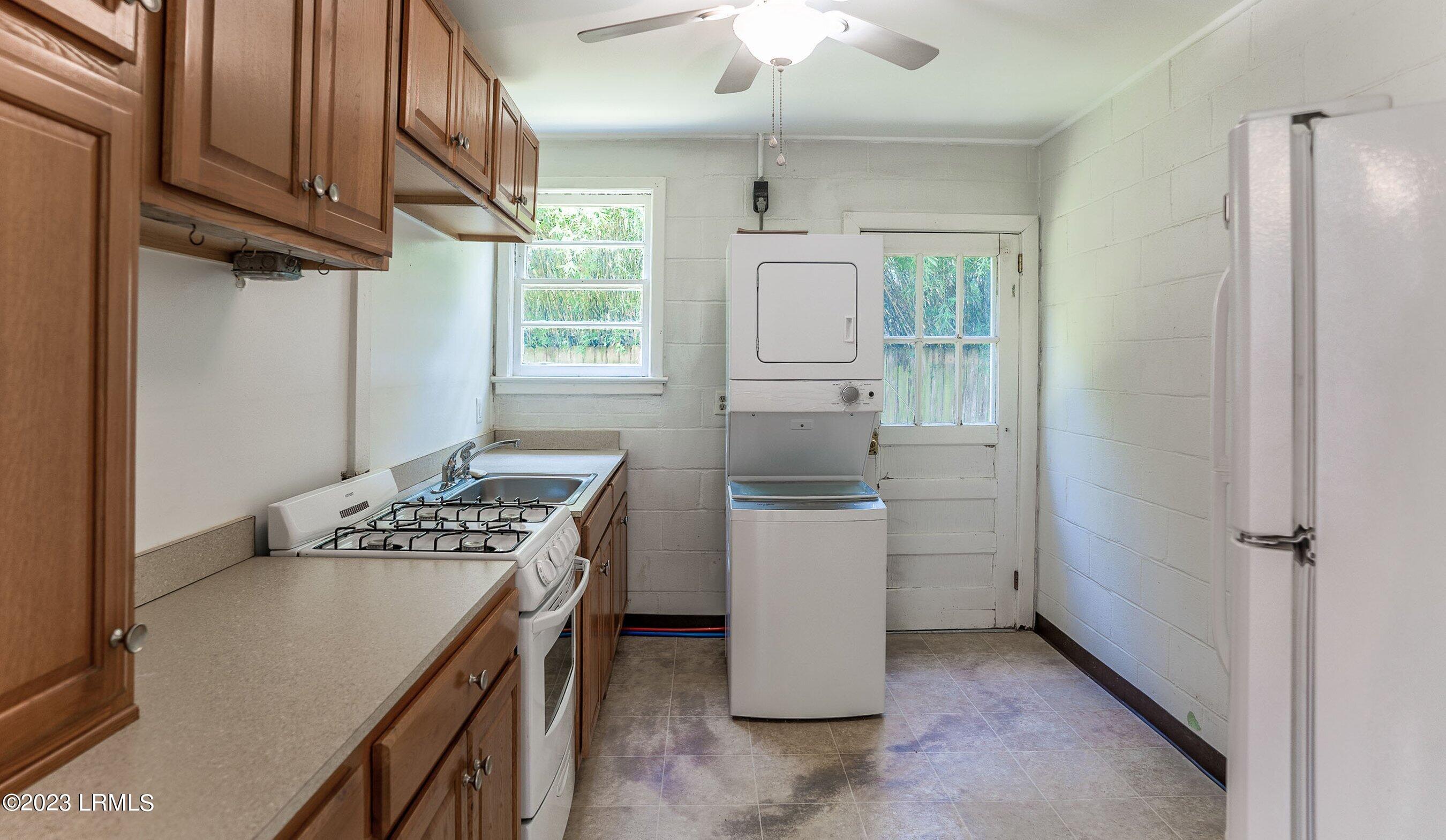 2307 Hermitage Road Beaufort, SC 29902 - Photo 17 of 40 DSC02054-21-HDR-1.jpg-SMALL
