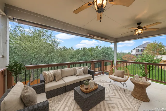 $400,000 | 515 Secluded Grove, San Antonio, TX 78253