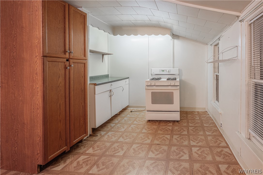 44 Ransom Street North Tonawanda, NY 14120 - Photo 8 of 25