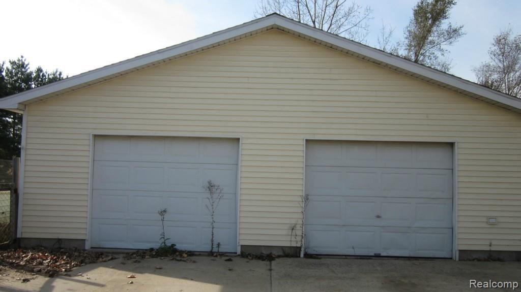 6876 South County Line Road Durand, MI 48429 - Photo 21 of 21 IMG_1878.jpg