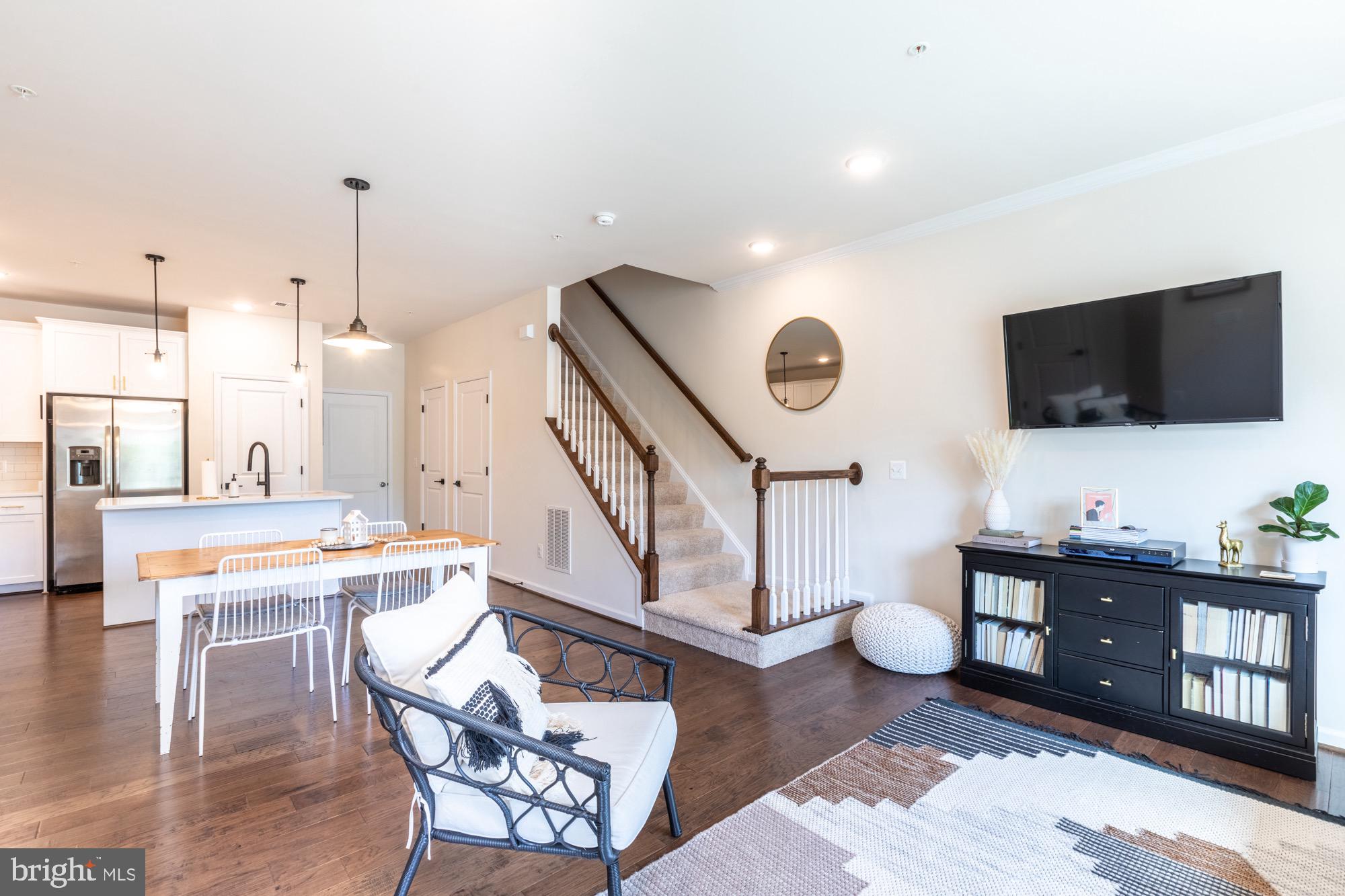 1204 Ribbon Limestone Terrace Southeast Leesburg, VA 20175 - Photo 8 of 23 Gallery Image 8