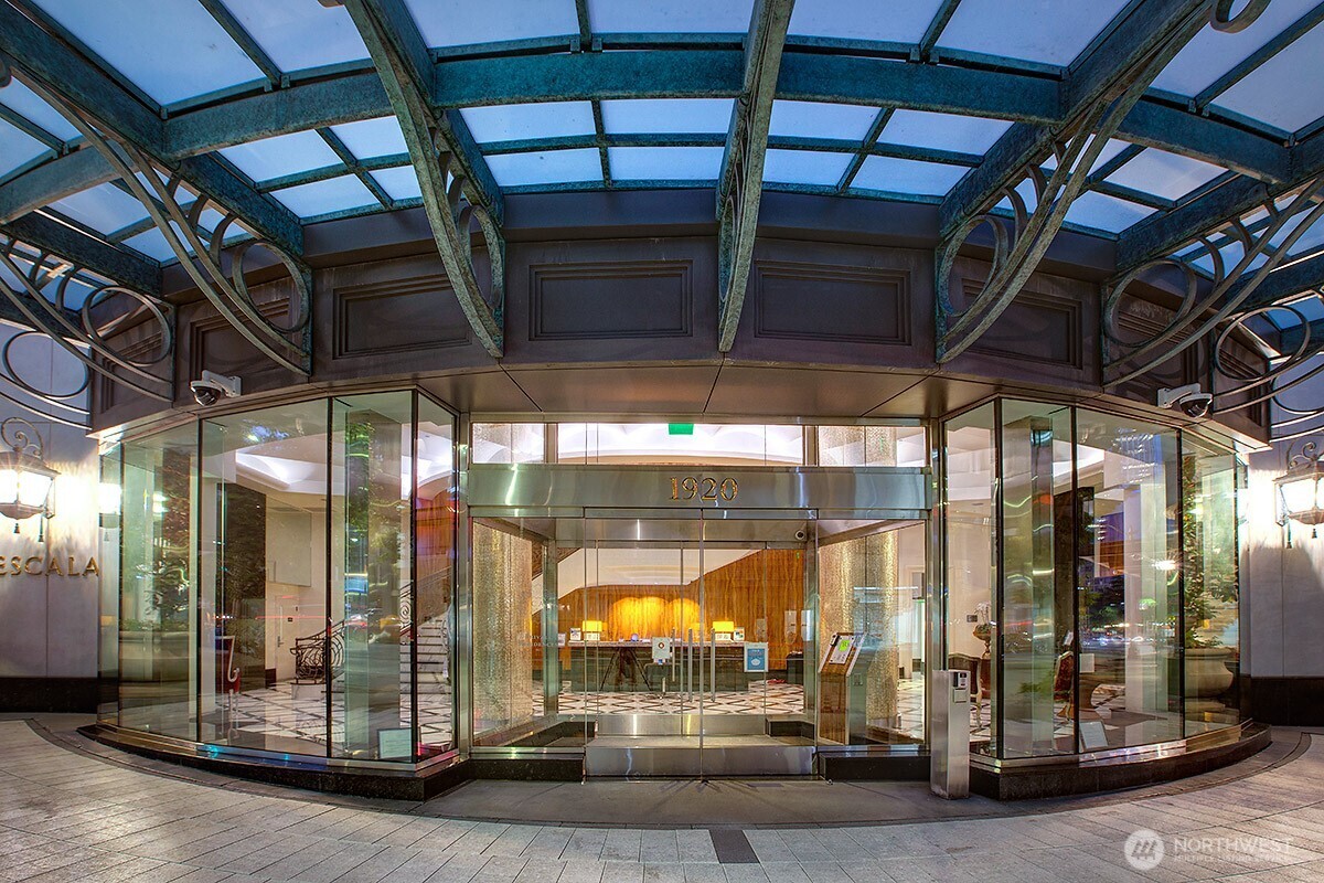 1920 4th Avenue, Unit 2802 Seattle, WA 98101 - Photo 39 of 40 a view of steet