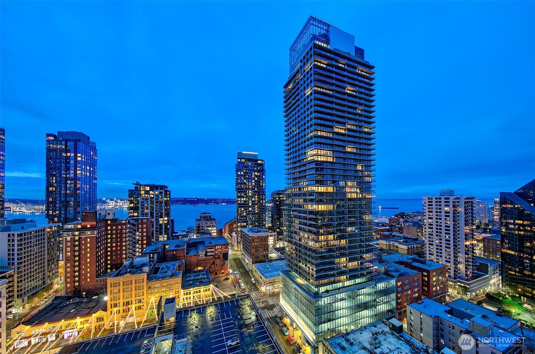 1920 4th Avenue, Unit 2802 Seattle, WA 98101 - Photo 5 of 40 a city view