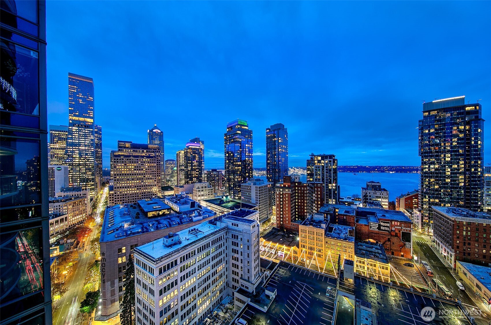 1920 4th Avenue, Unit 2802 Seattle, WA 98101 - Photo 6 of 40 a view of city