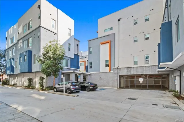 $769,000 | 200 Alamo Court, Long Beach, CA 90802