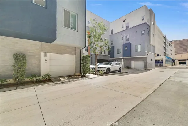 $769,000 | 200 Alamo Court, Long Beach, CA 90802