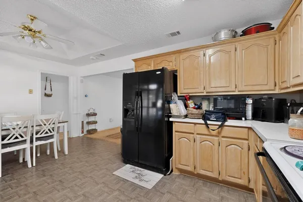 $279,900 | 412 Tara Lane, Red Oak, TX 75154