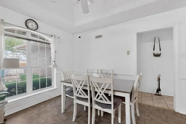 $279,900 | 412 Tara Lane, Red Oak, TX 75154