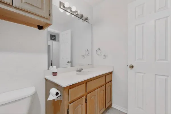 $279,900 | 412 Tara Lane, Red Oak, TX 75154