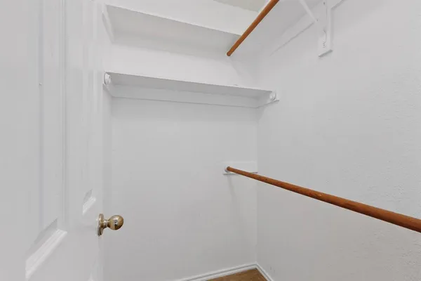 $279,900 | 412 Tara Lane, Red Oak, TX 75154