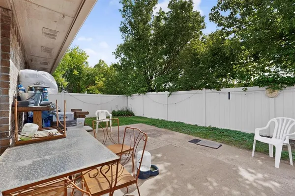 $279,900 | 412 Tara Lane, Red Oak, TX 75154