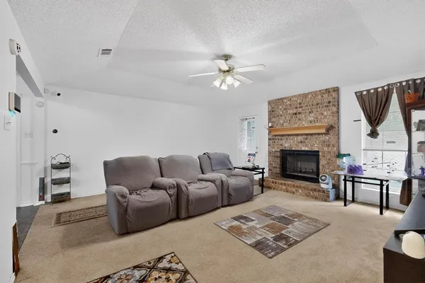 $279,900 | 412 Tara Lane, Red Oak, TX 75154