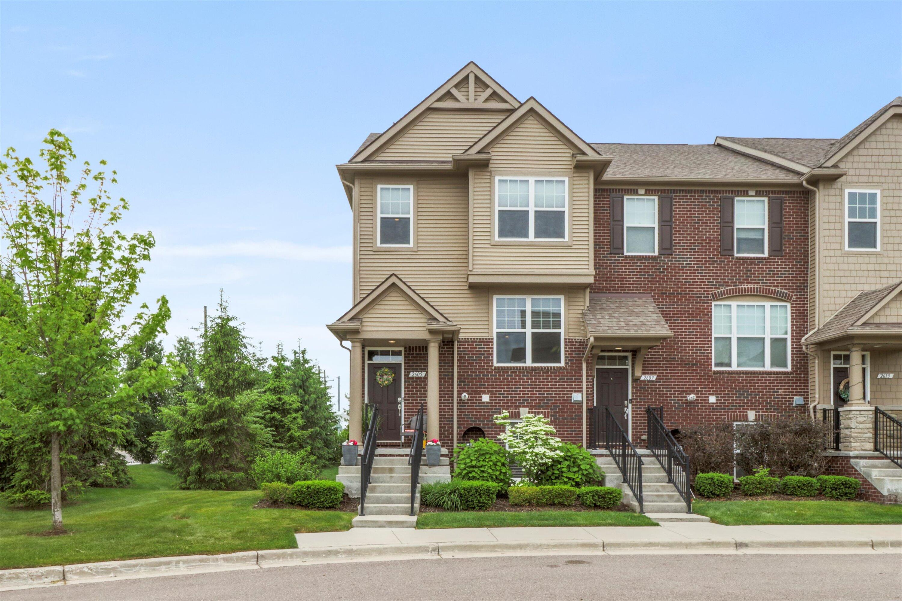 2605 Helmsdale Circle Rochester, MI 48307 - Photo 1 of 37 Front