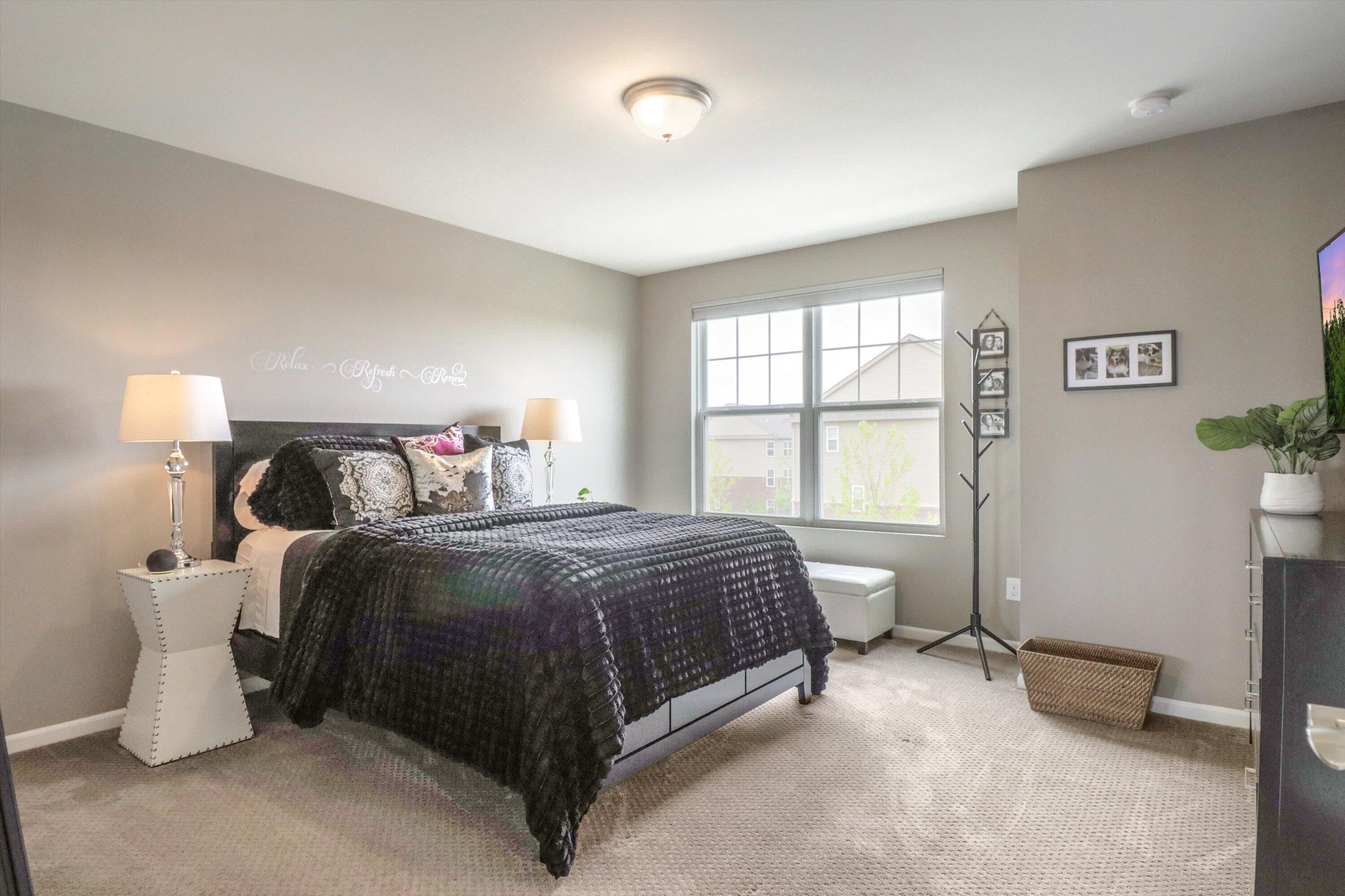 2605 Helmsdale Circle Rochester, MI 48307 - Photo 23 of 37 Upper Bedroom