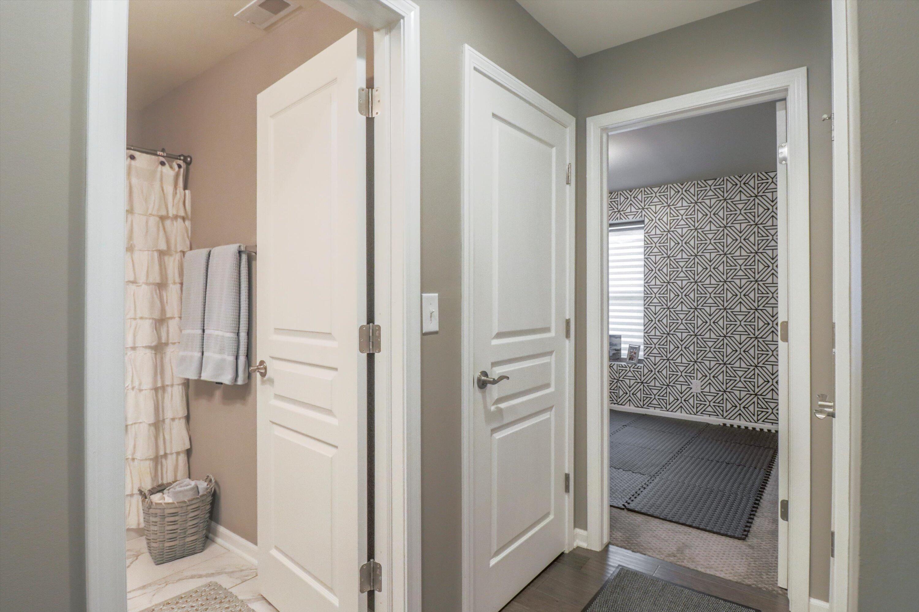 2605 Helmsdale Circle Rochester, MI 48307 - Photo 28 of 37 Lower Hallway