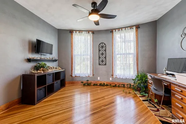 $350,000 | 109 West 6th Street, Wilton, IA 52778