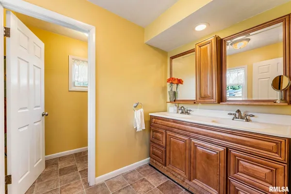 $350,000 | 109 West 6th Street, Wilton, IA 52778