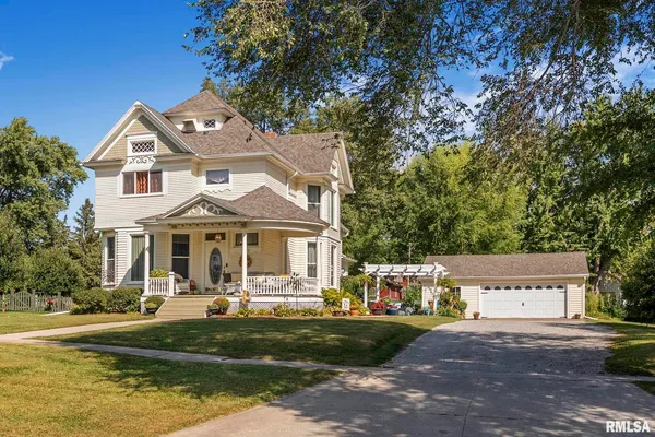 $350,000 | 109 West 6th Street, Wilton, IA 52778