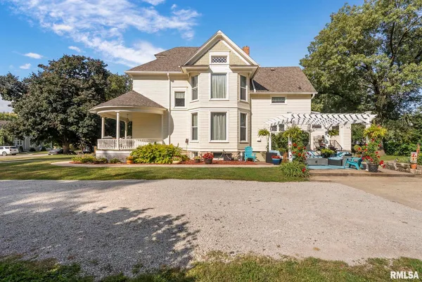 $350,000 | 109 West 6th Street, Wilton, IA 52778