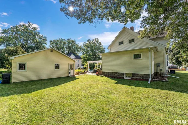 $350,000 | 109 West 6th Street, Wilton, IA 52778