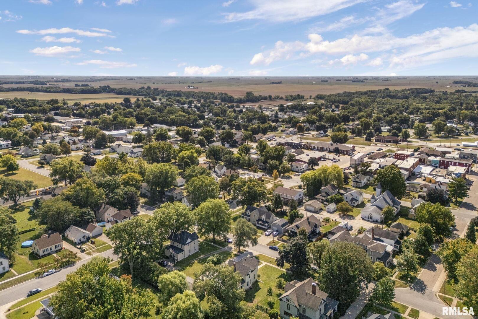 109 West 6th Street Wilton, IA 52778 - Photo 39 of 40 an aerial view of multiple house