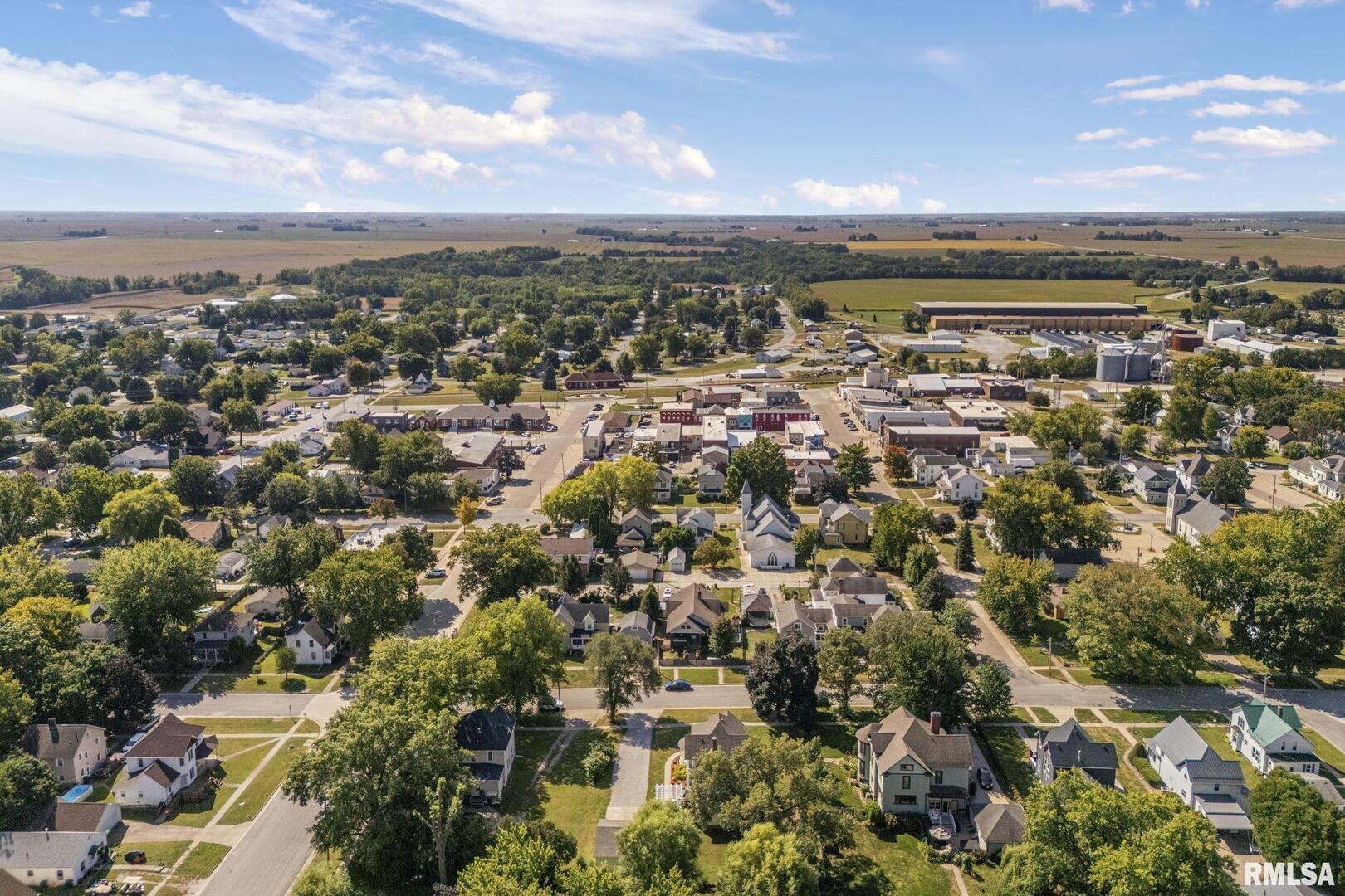109 West 6th Street Wilton, IA 52778 - Photo 40 of 40 an aerial view of multiple house