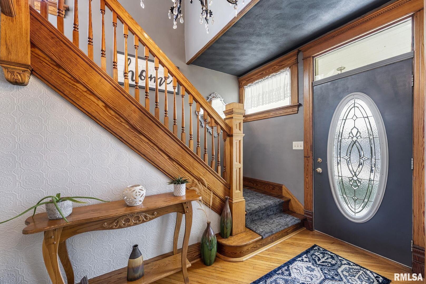 109 West 6th Street Wilton, IA 52778 - Photo 4 of 40