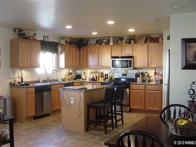 8892 Silverkist Drive Reno, NV 89506 - Photo 2 of 13 Photo 2