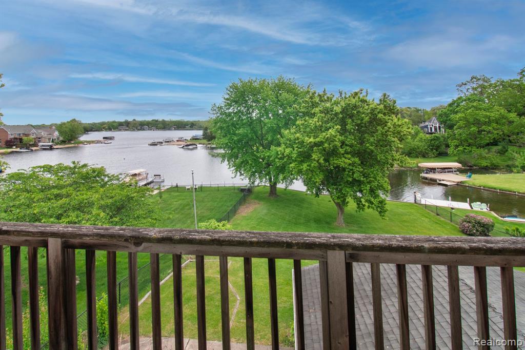 3266 Benstein Road Commerce Township, MI 48382 - Photo 30 of 39 Gallery Image 30