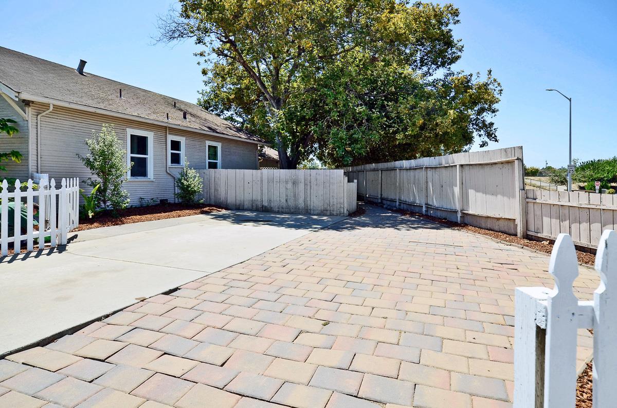 731 Riverside Avenue Santa Cruz, CA 95060 - Photo 7 of 26 Gallery Image 7