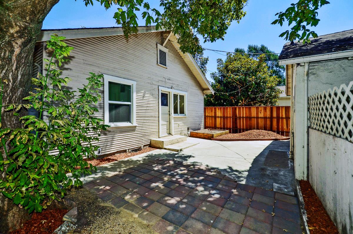 731 Riverside Avenue Santa Cruz, CA 95060 - Photo 10 of 26 Gallery Image 10