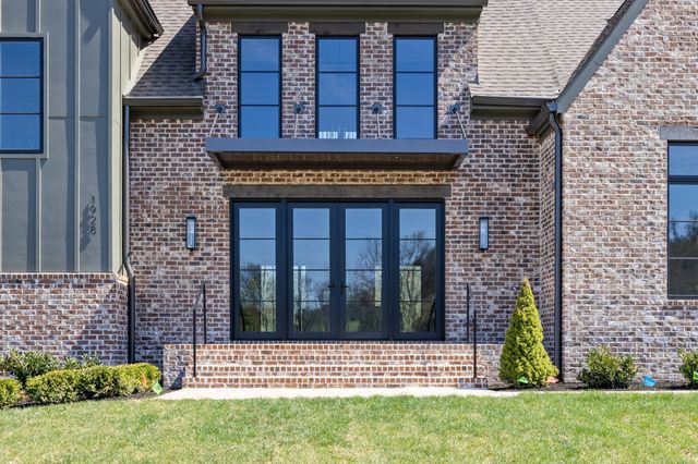 $3,192,000 | 1928 Silver Fox Road, Thompson's Station, TN 37179