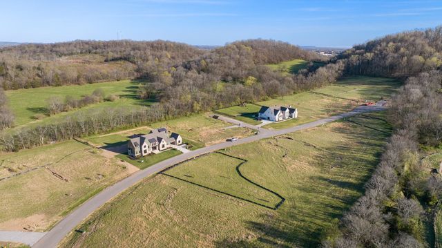 $3,192,000 | 1928 Silver Fox Road, Thompson's Station, TN 37179