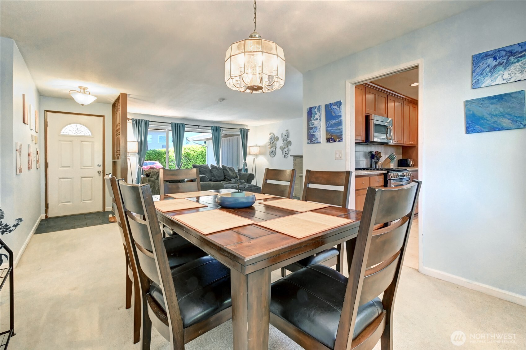 5110 Hilltop Road Everett, WA 98203 - Photo 5 of 19 Gallery Image 5