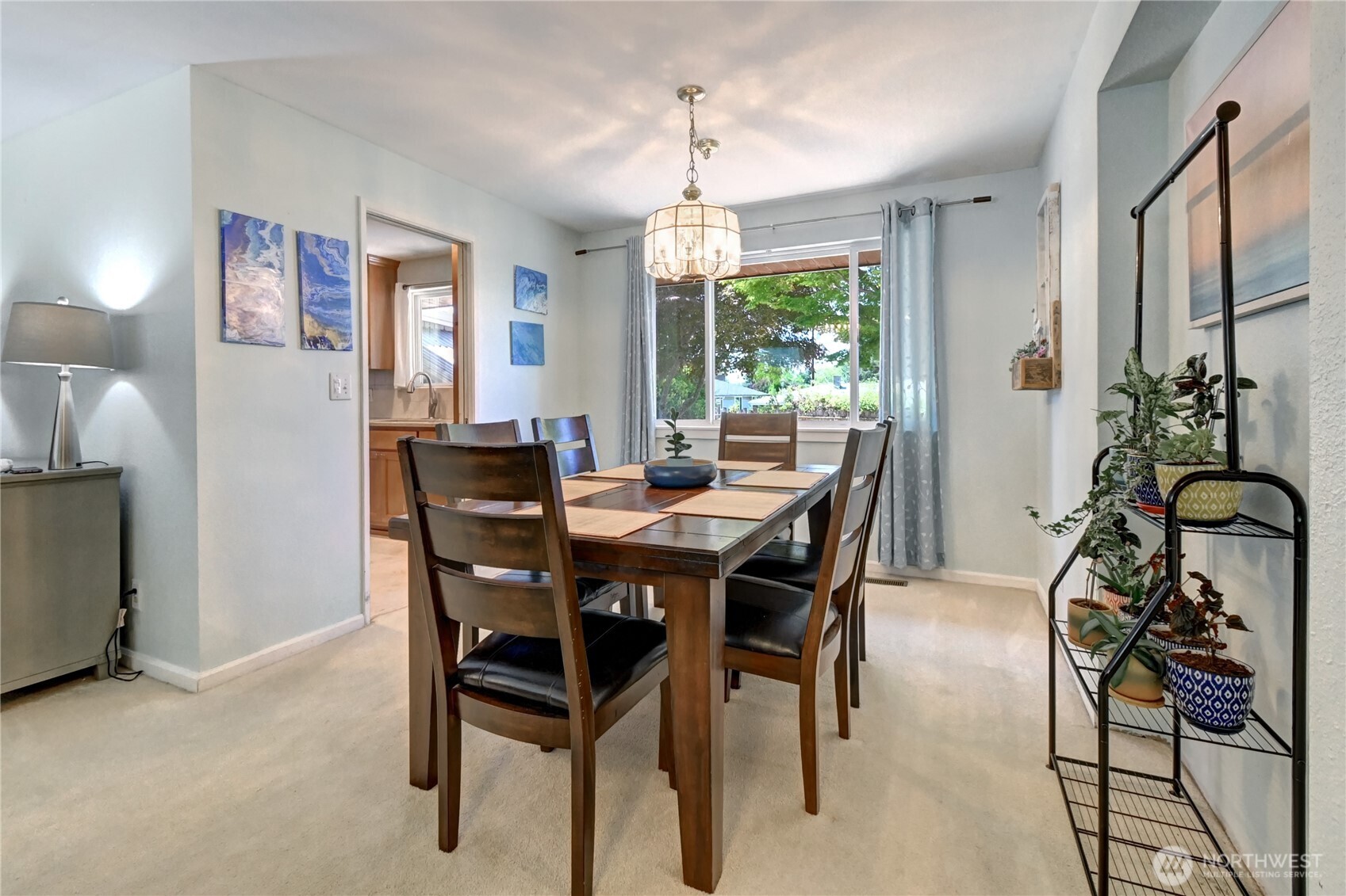 5110 Hilltop Road Everett, WA 98203 - Photo 6 of 19 Gallery Image 6