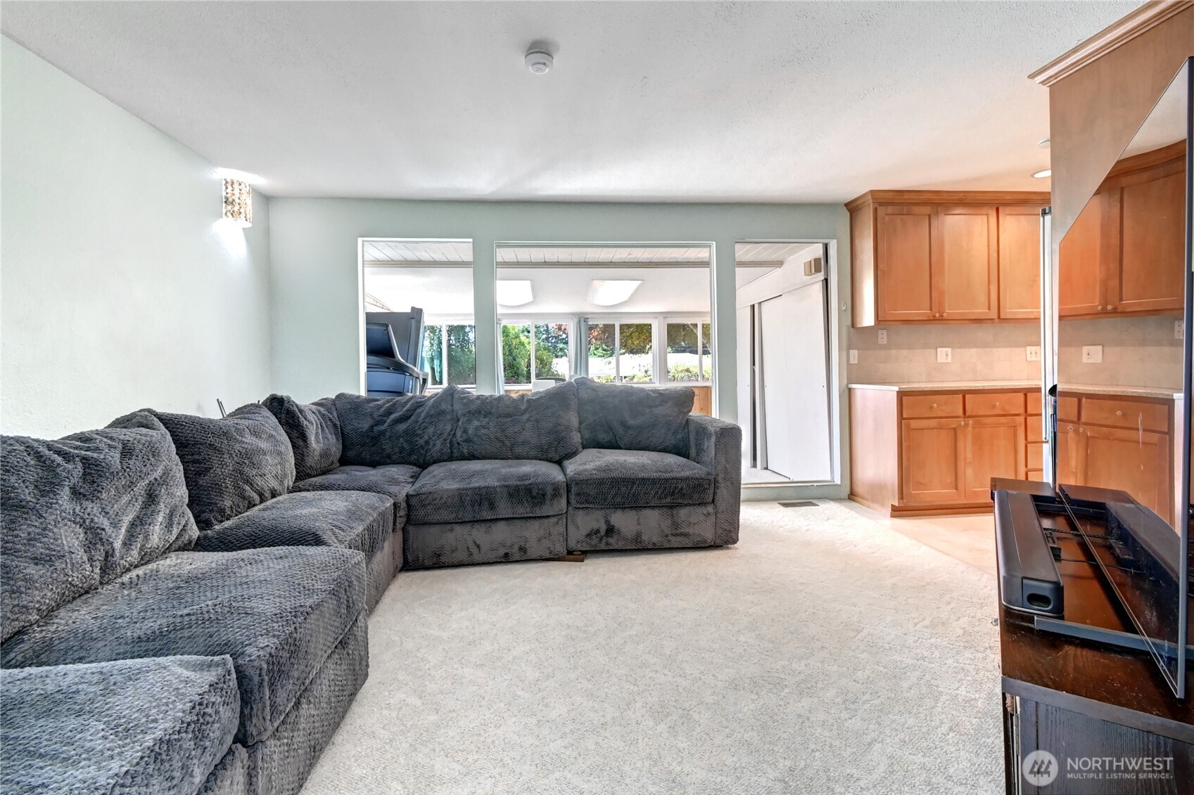 5110 Hilltop Road Everett, WA 98203 - Photo 8 of 19 Gallery Image 8