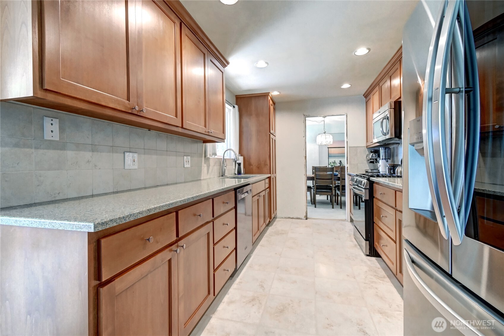 5110 Hilltop Road Everett, WA 98203 - Photo 9 of 19 Gallery Image 9