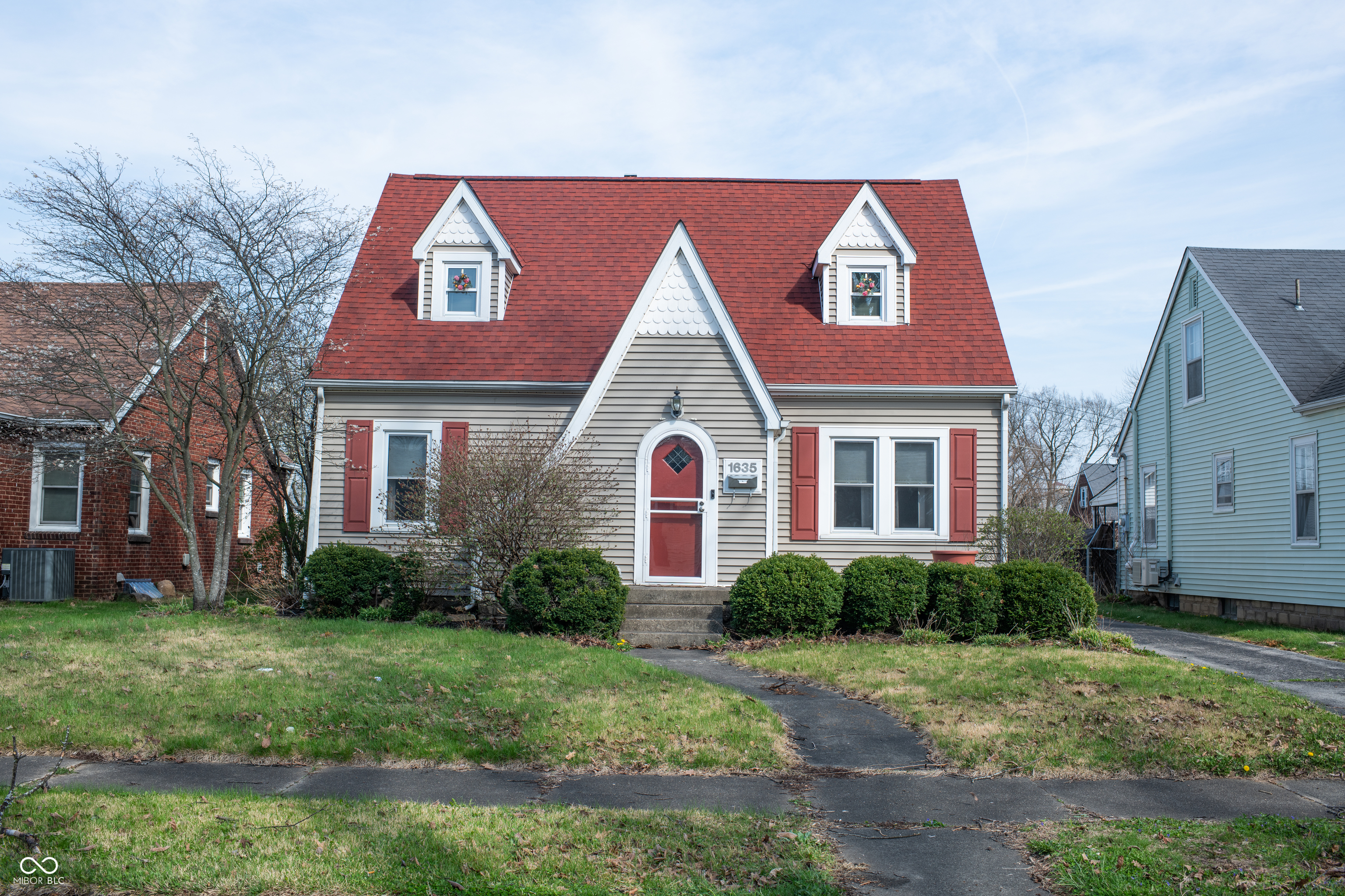 1635 Gilmore Street Columbus, IN 47201 - Photo 1 of 27