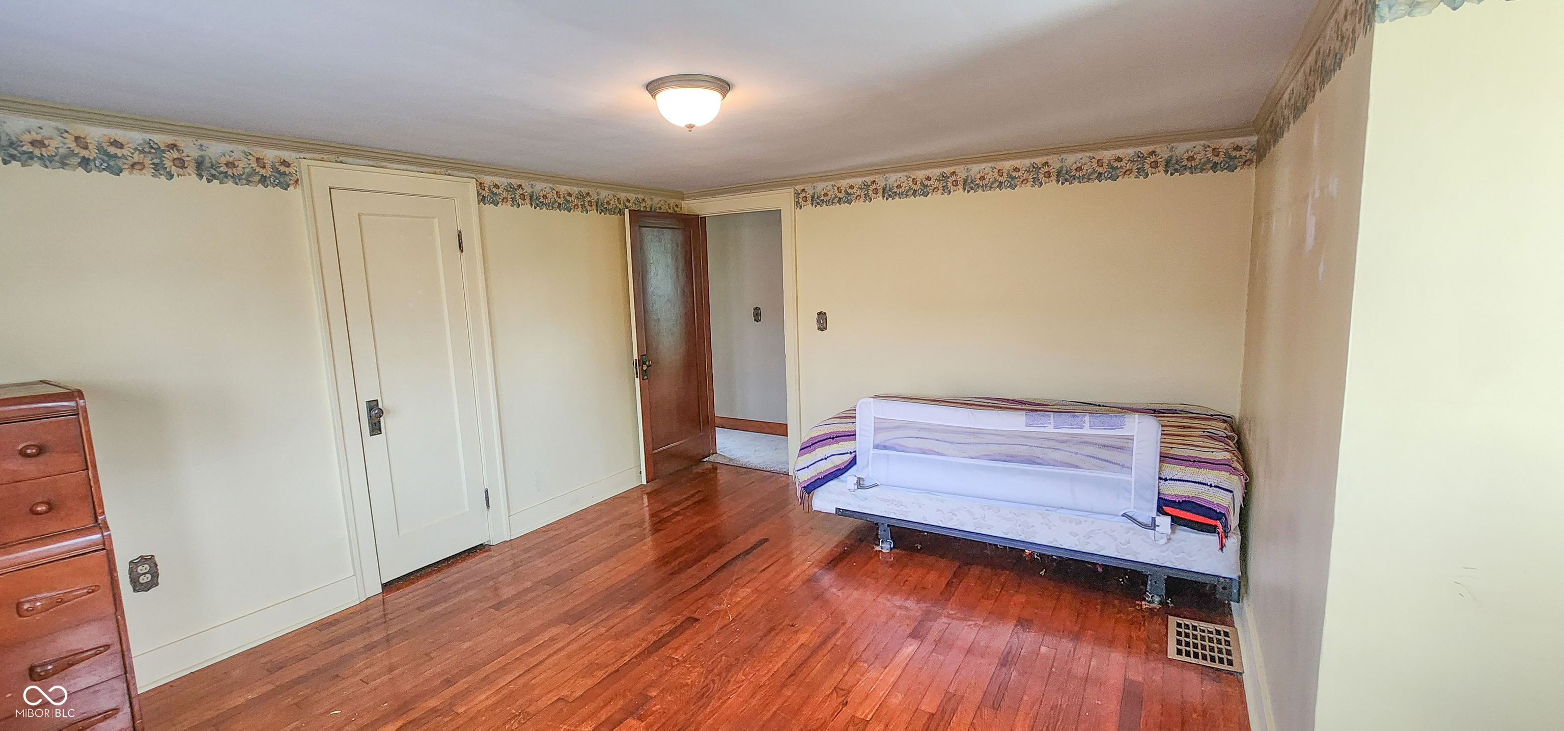 1635 Gilmore Street Columbus, IN 47201 - Photo 17 of 27