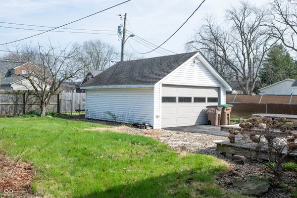 $269,900 | 1635 Gilmore Street, Columbus, IN 47201