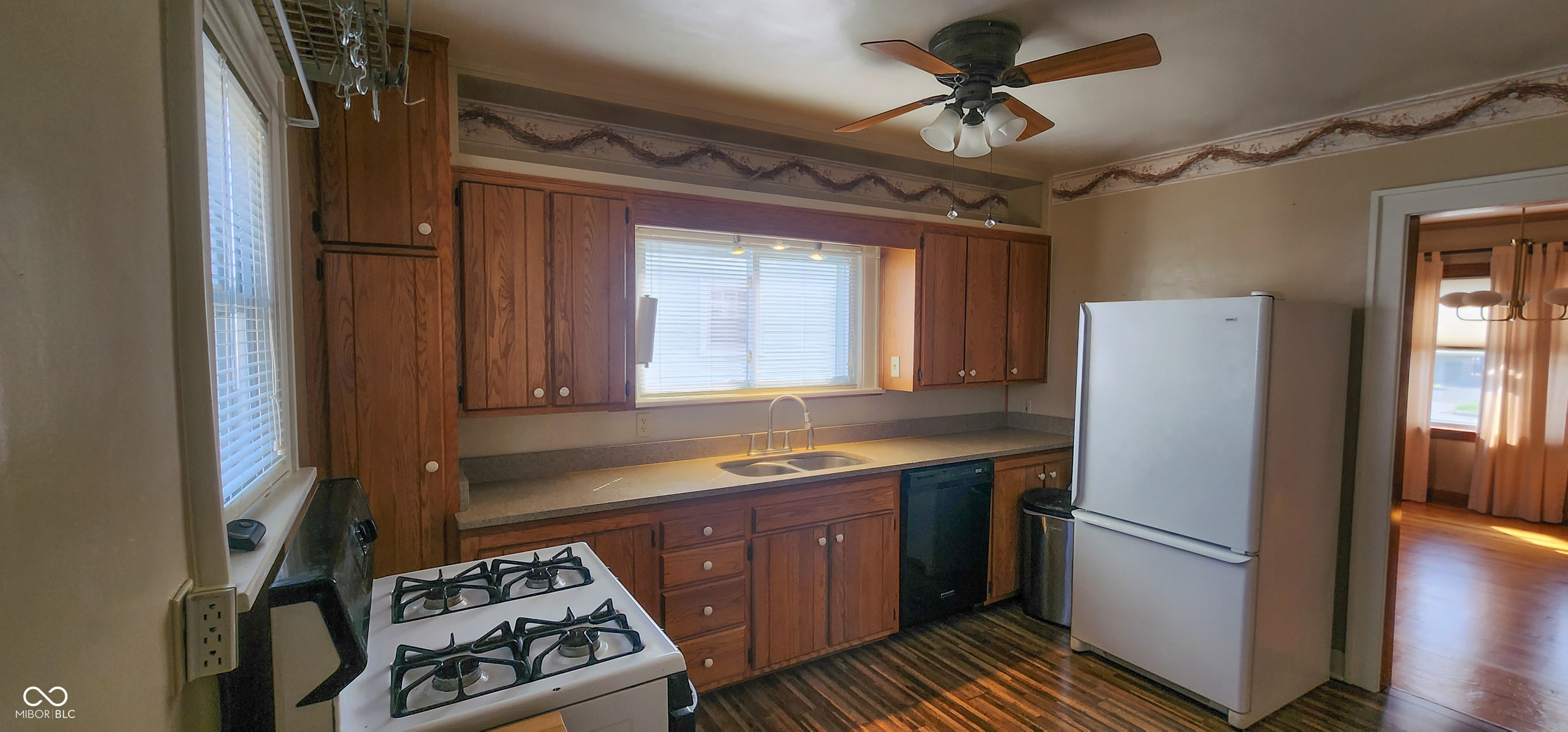 1635 Gilmore Street Columbus, IN 47201 - Photo 10 of 27