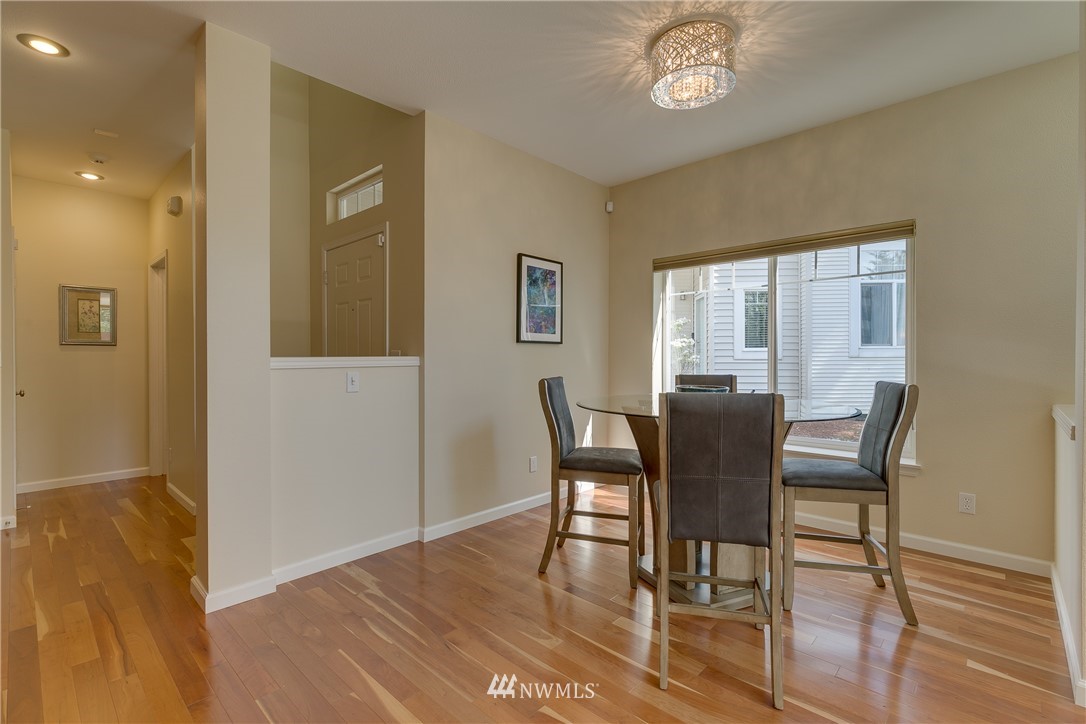 515 South 51st Court Renton, WA 98055 - Photo 5 of 29 Gallery Image 5