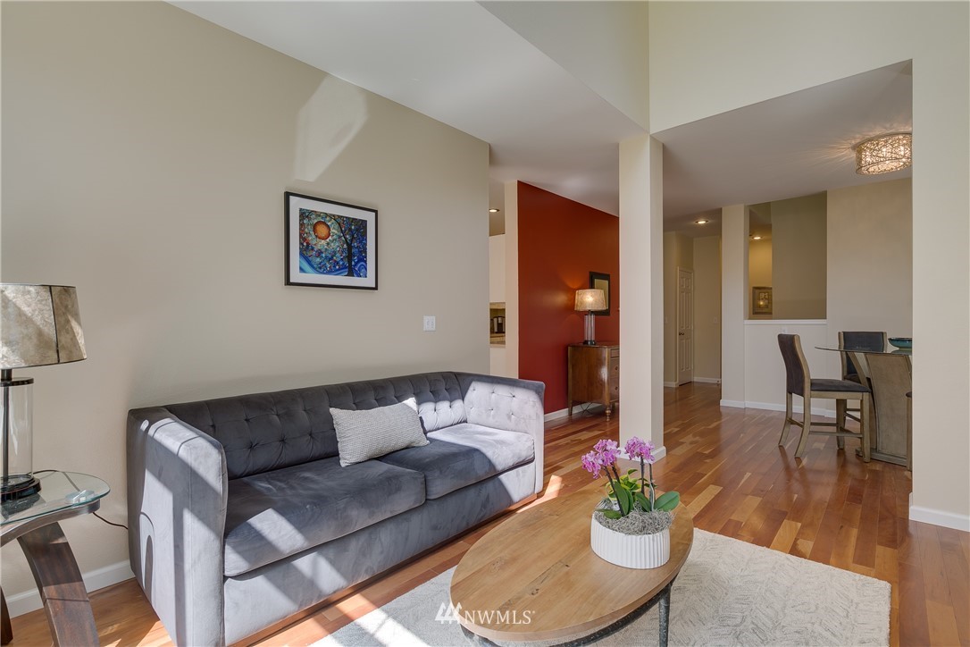 515 South 51st Court Renton, WA 98055 - Photo 8 of 29 Gallery Image 8