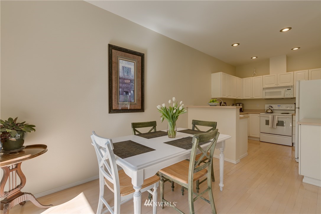 515 South 51st Court Renton, WA 98055 - Photo 9 of 29 Gallery Image 9