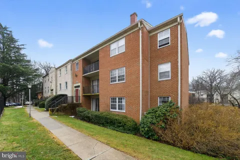 $239,990 | 868 College Parkway, Unit 102, Rockville, MD 20850