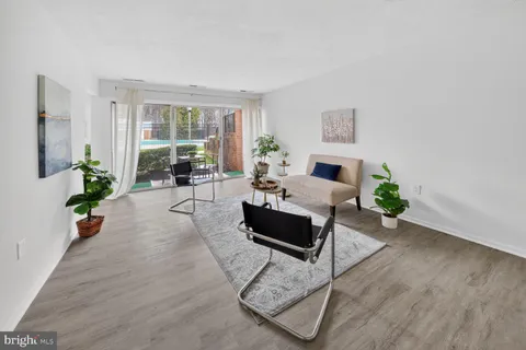 $239,990 | 868 College Parkway, Unit 102, Rockville, MD 20850