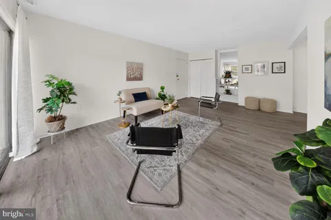 $239,990 | 868 College Parkway, Unit 102, Rockville, MD 20850