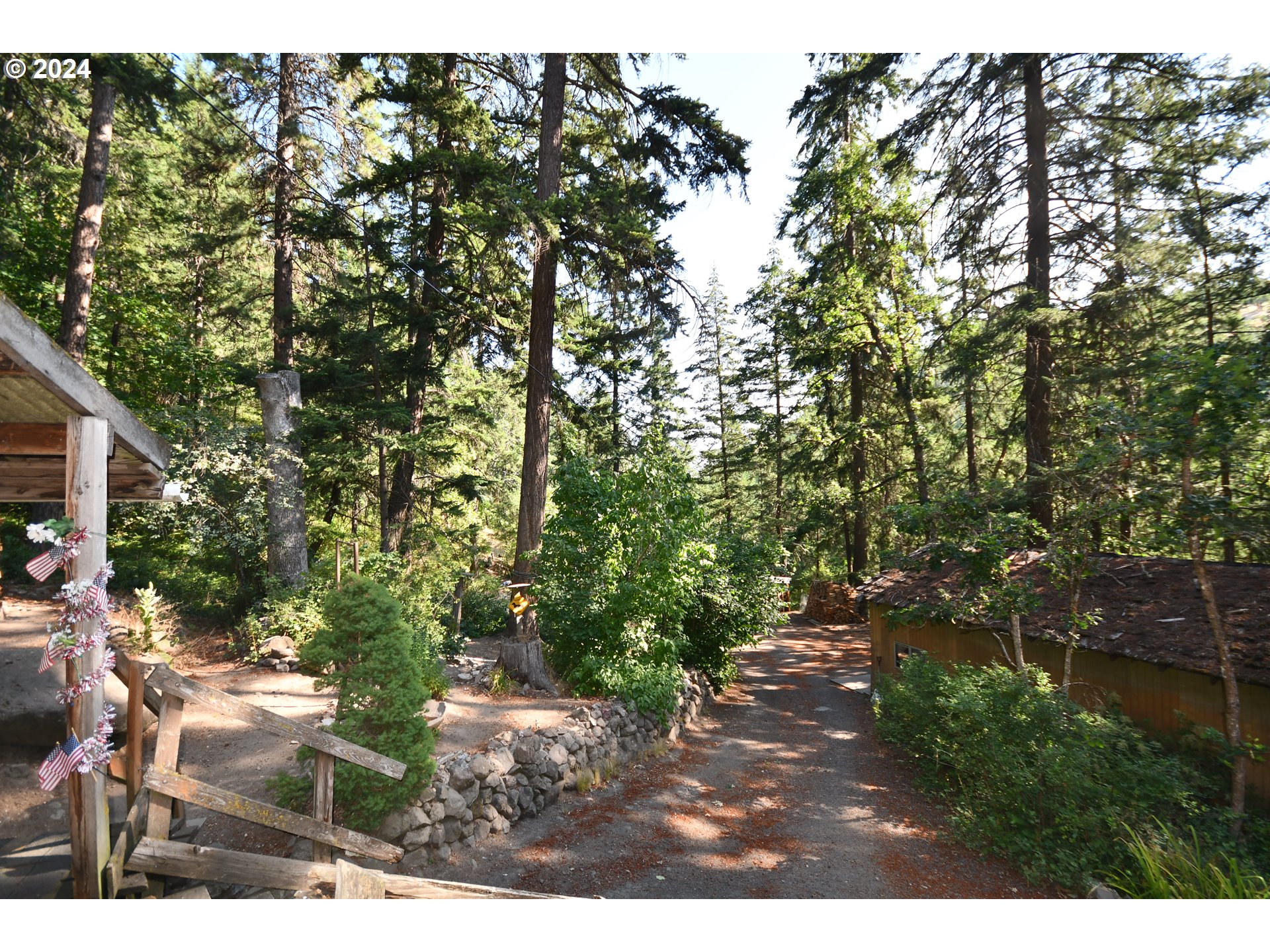 3475 Mosier Creek Road Mosier, OR 97040 - Photo 21 of 48 Gallery Image 21